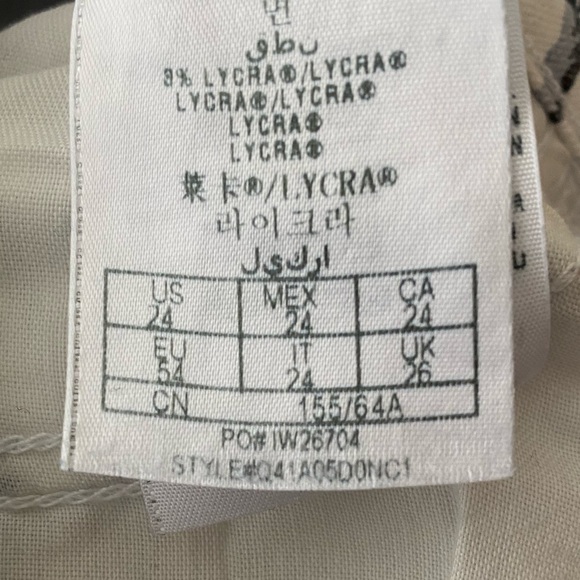 Guess Shorts - Picture 3 of 3